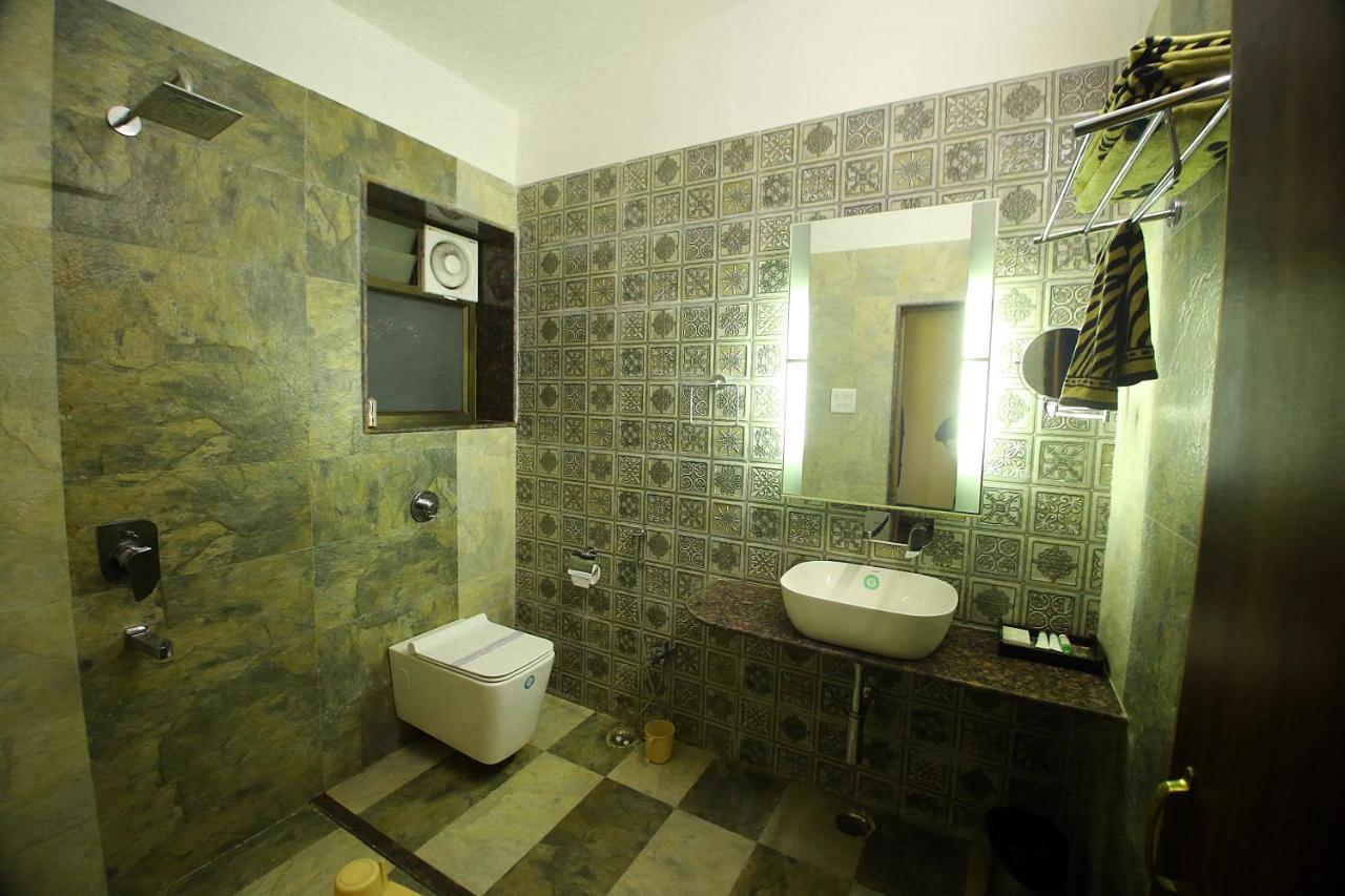 Mpt White Tiger Forest Lodge Tala  Bagian luar foto