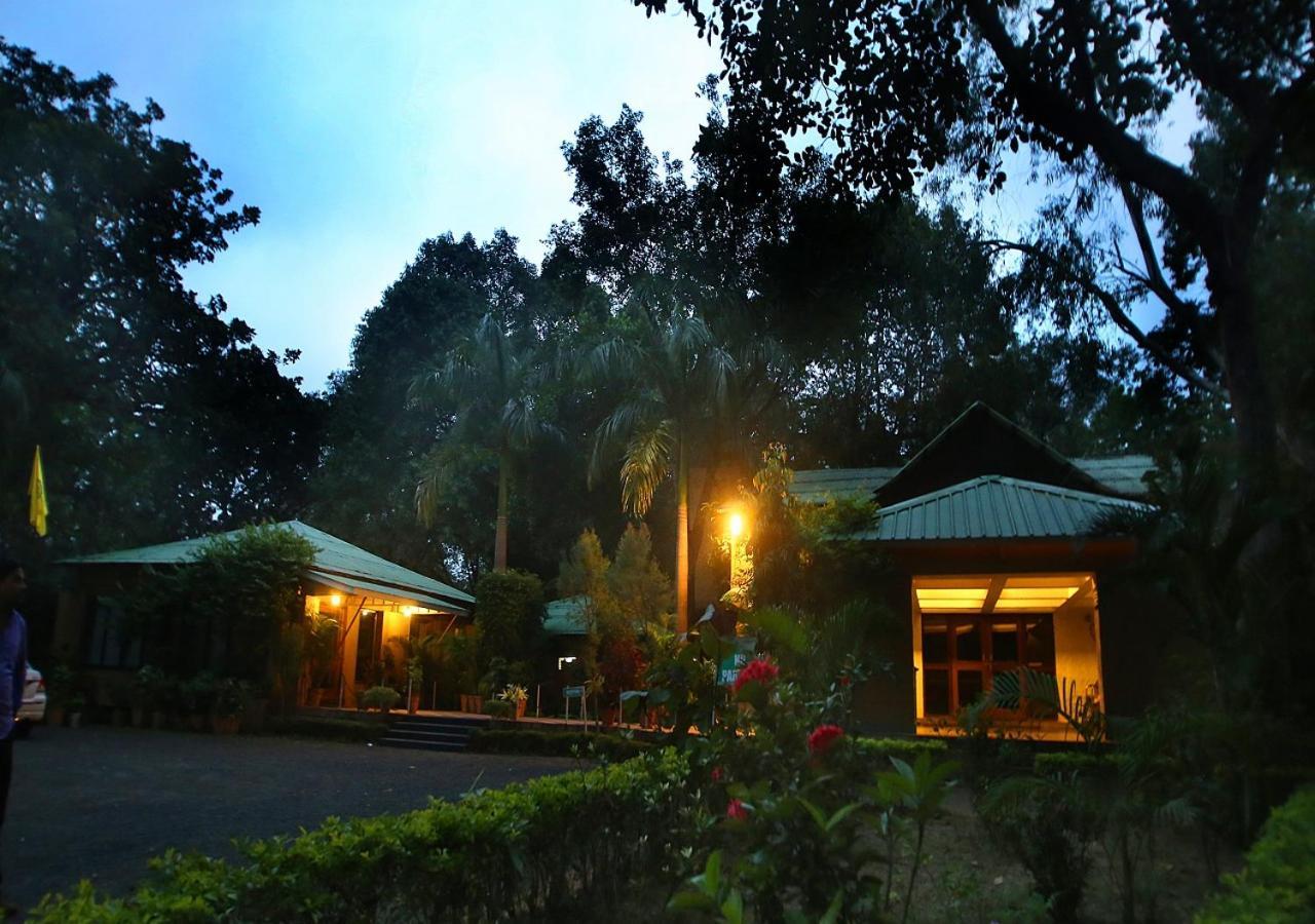 Mpt White Tiger Forest Lodge Tala  Bagian luar foto